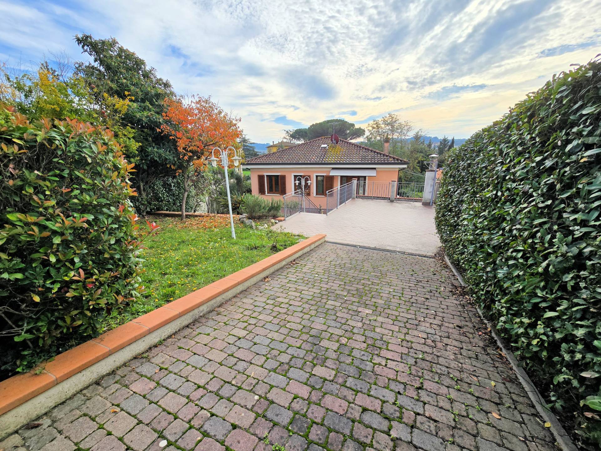 Villetta libera su quattro lati con giardino in vendita a Montopoli in Val d'Arno, Capanne