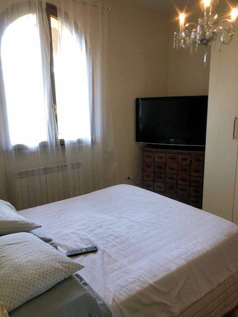 Villetta libera su quattro lati con giardino in vendita a Firenze, Galluzzo