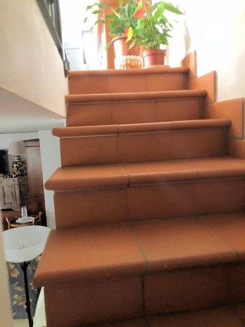 Villetta libera su quattro lati con giardino in vendita a Firenze, Galluzzo