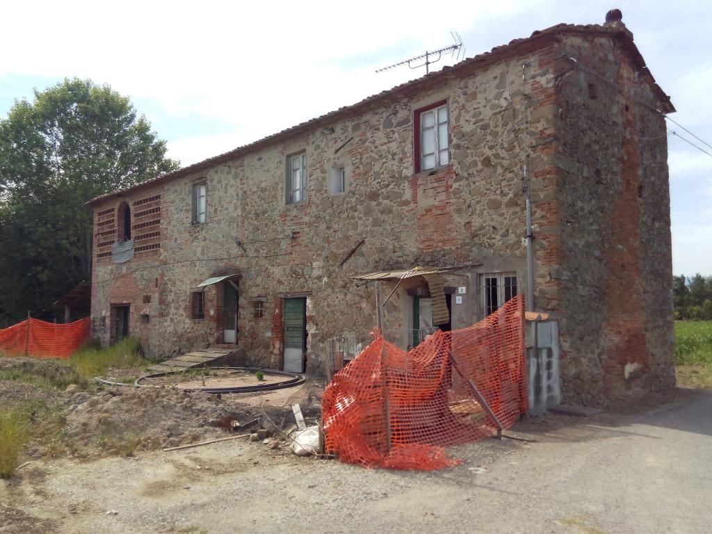 Rustico da ristrutturare in vendita a Ponte Buggianese