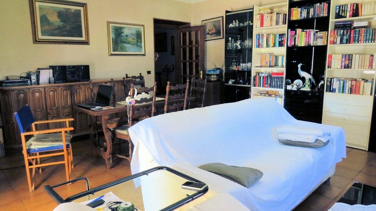 Appartamento in pieno centro di Marina di Massa in vendita a Massa, Marina di Massa