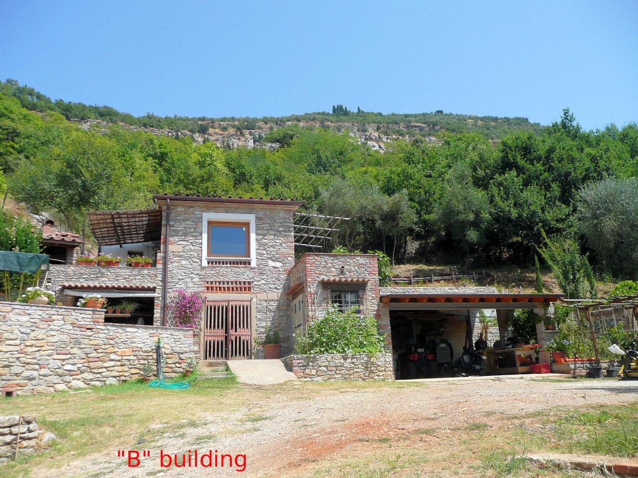 Rustici con vista panoramica mozzafiato in vendita a Monsummano Terme