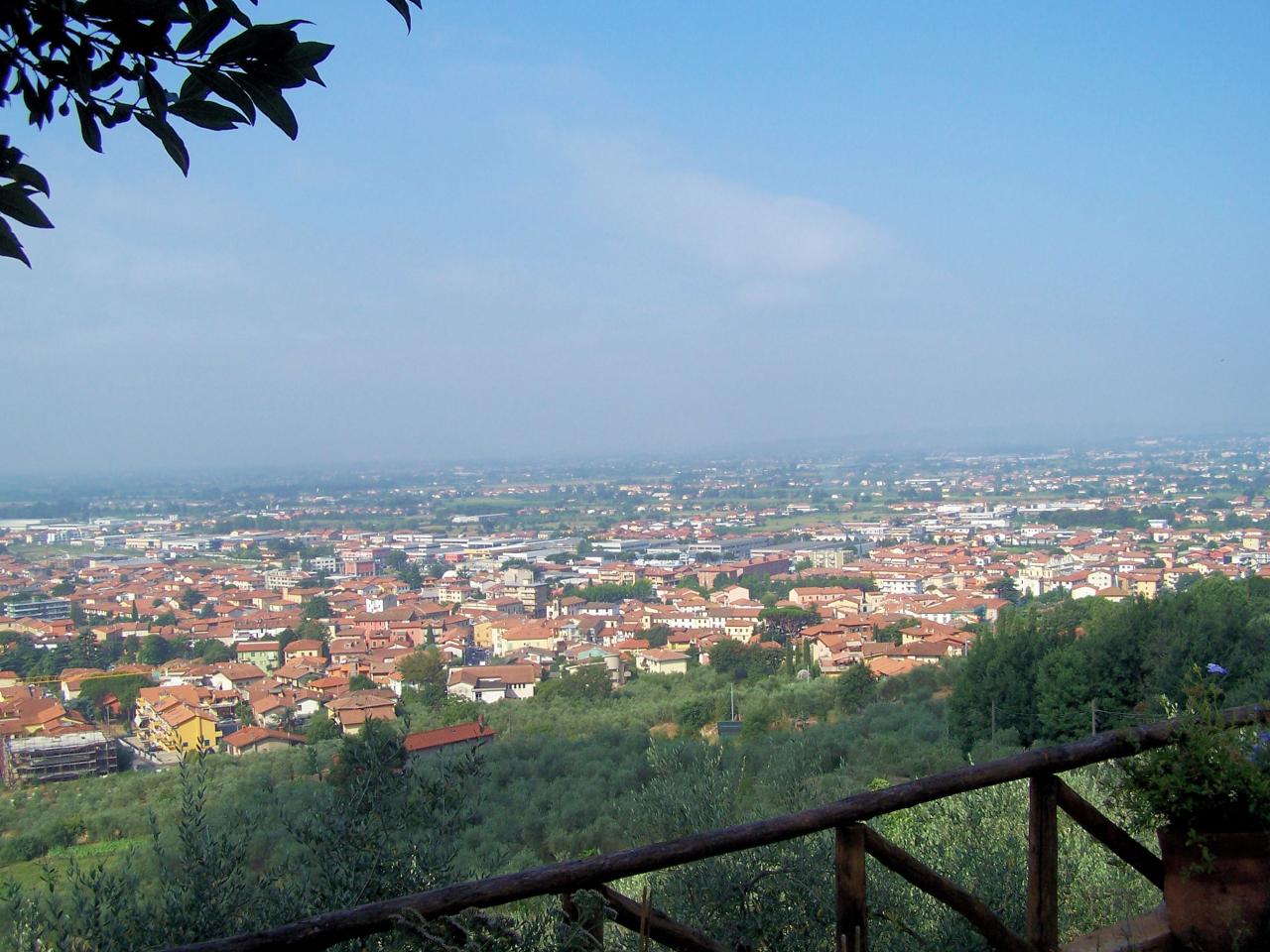 Rustici con vista panoramica mozzafiato in vendita a Monsummano Terme