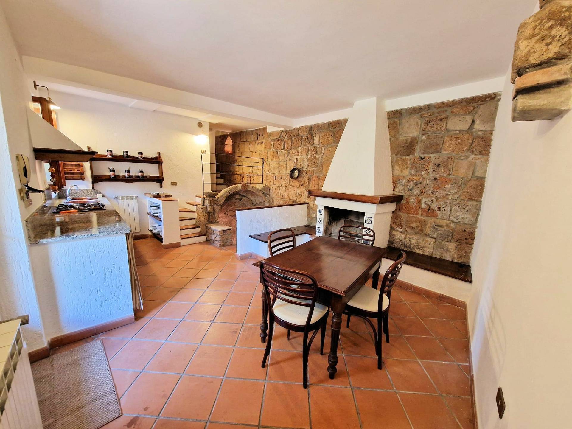 Terratetto unifamiliare indipendente in vendita a Sorano