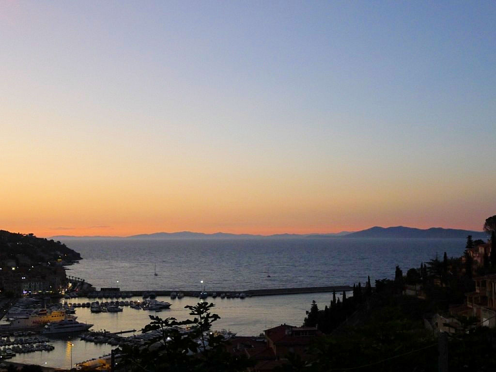 Gestione attivita' commerciale di complesso turistico ricettivo in vendita a Monte Argentario