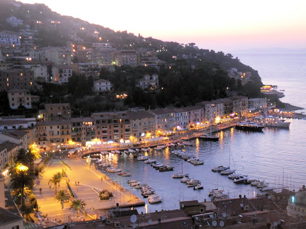 Gestione attivita' commerciale di complesso turistico ricettivo in vendita a Monte Argentario