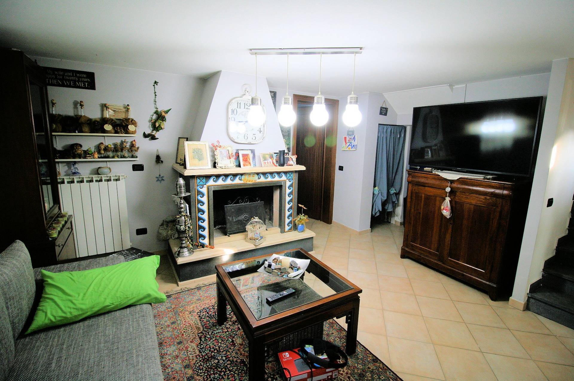 Villetta unifamiliare completamente rinnovata con giardino in vendita a Massarosa, Piano di Conca