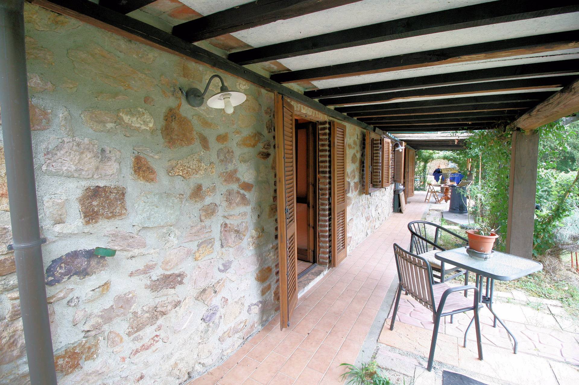 Rustici con vista panoramica in vendita a Roccastrada, Sassofortino