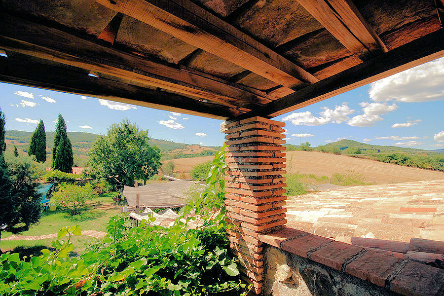 Rustico con parco e piscina in vendita a Manciano