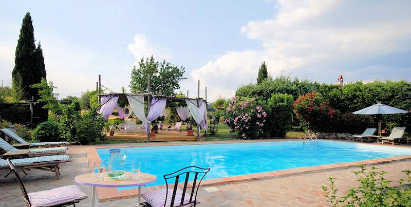 Rustico con parco e piscina in vendita a Manciano