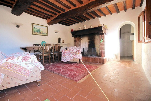 Podere con vista panoramica in vendita a Pescia