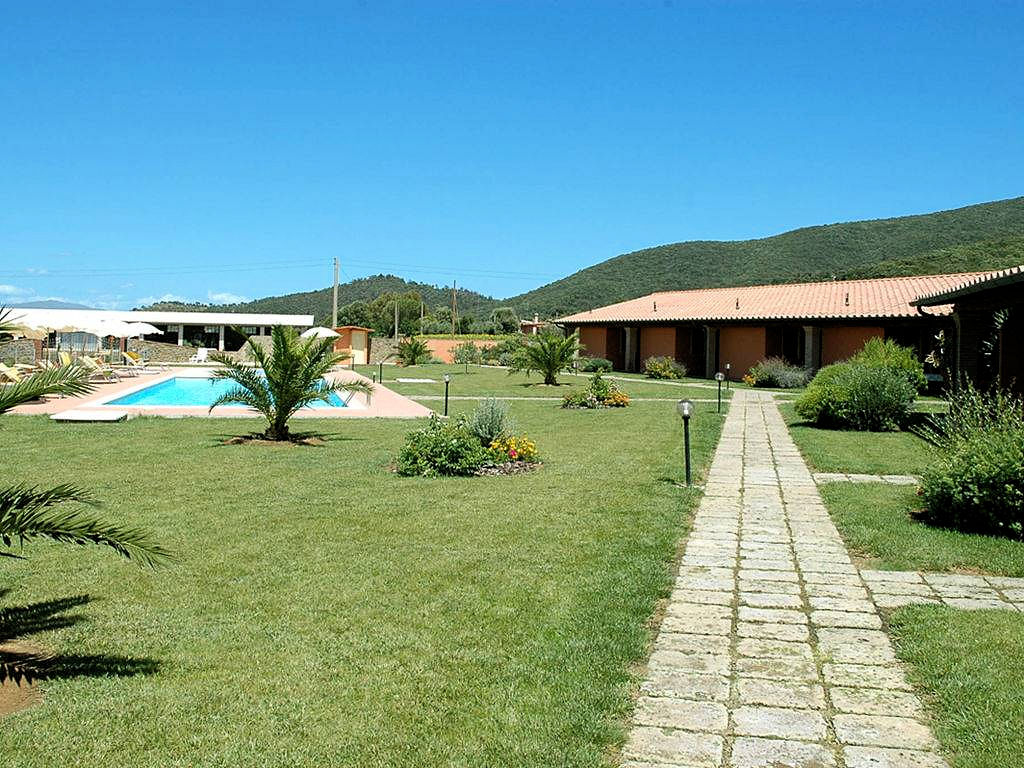 Struttura agrituristica ben avviata con piscine in vendita a Scarlino