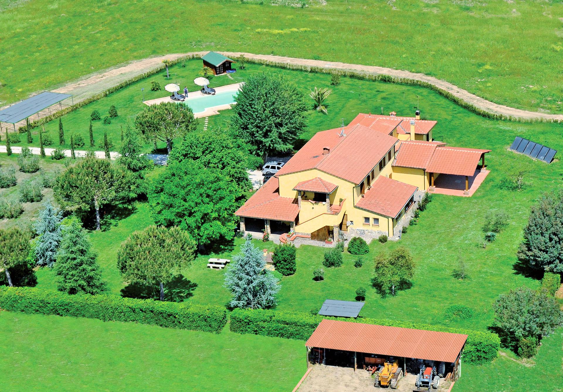Complesso agrituristico con parco e piscina in vendita a Massa Marittima