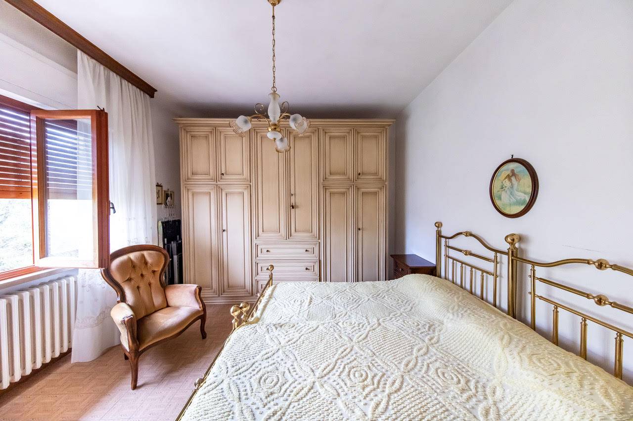 Appartamento in villa con giardino privato in vendita a Pescia