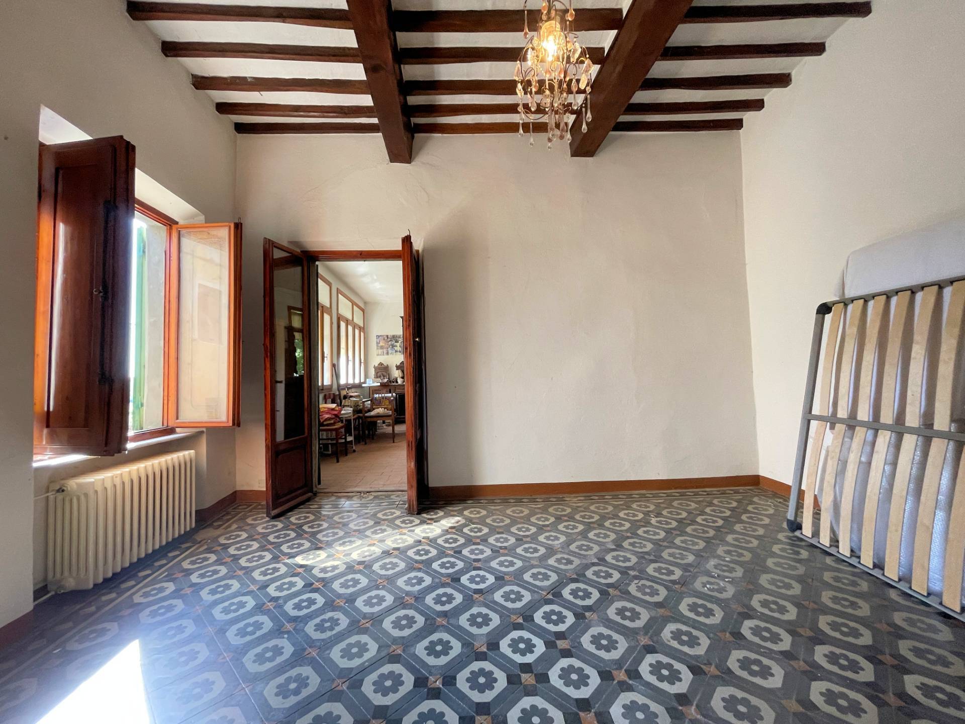 Villa di ampia superficie con giardino in vendita a Capannoli, San Pietro Belvedere