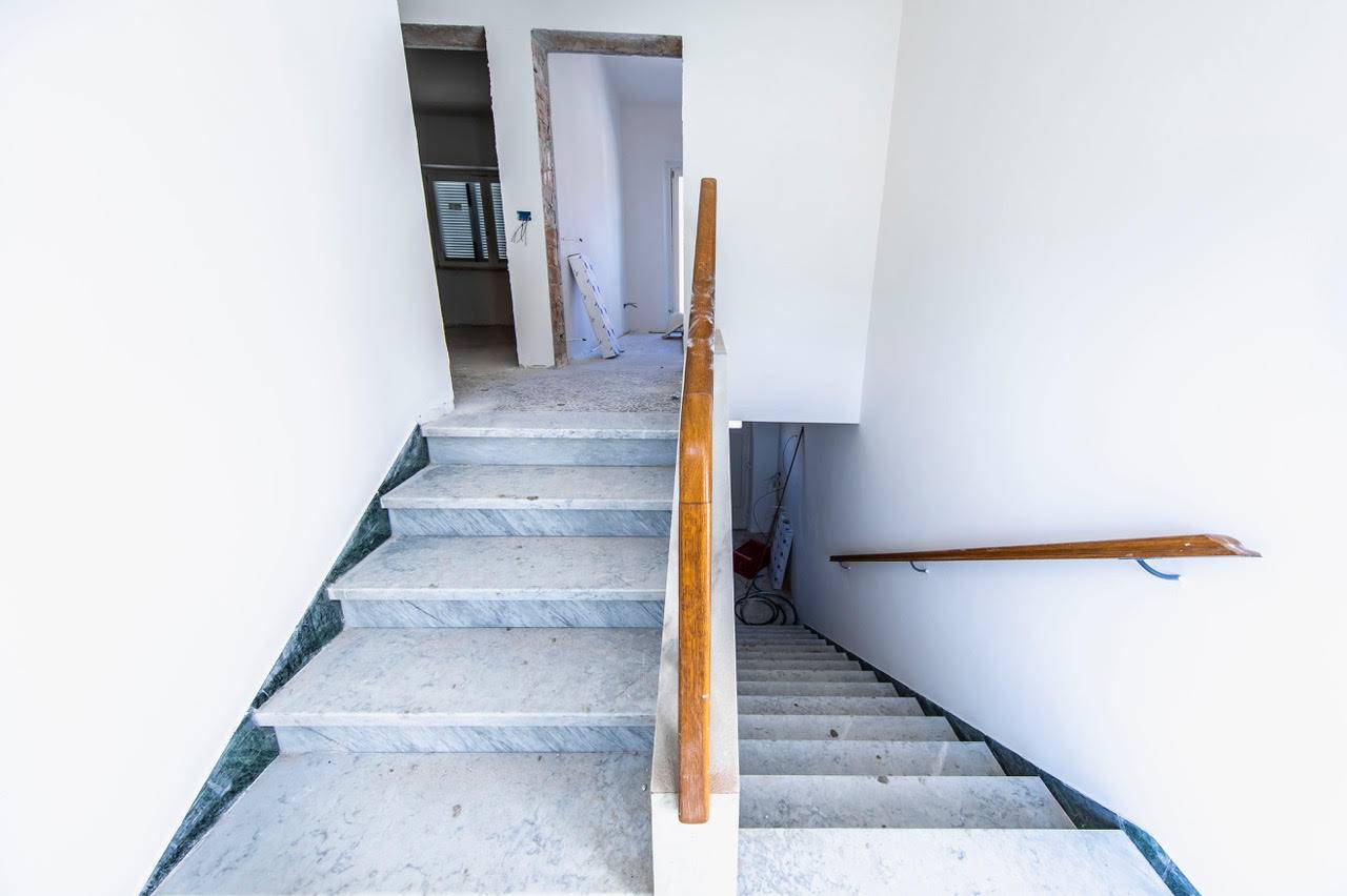 Porzione terratetto di villa bifamiliare in vendita a Pescia