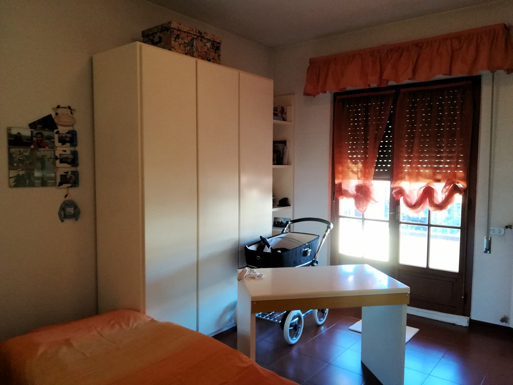 Villa con giardino vicina al mare in vendita a Massa, Marina di Massa