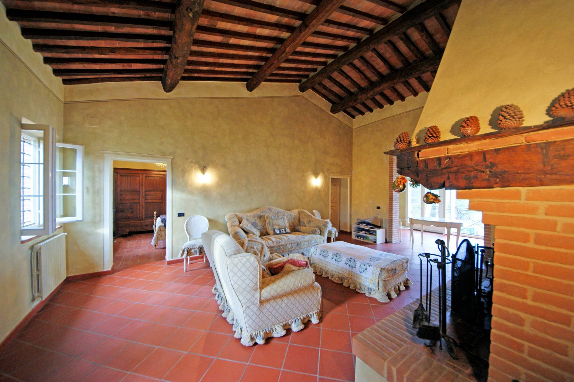 Casa colonica ristrutturata con parco e vista panoramica in vendita a Chianni, Rivalto