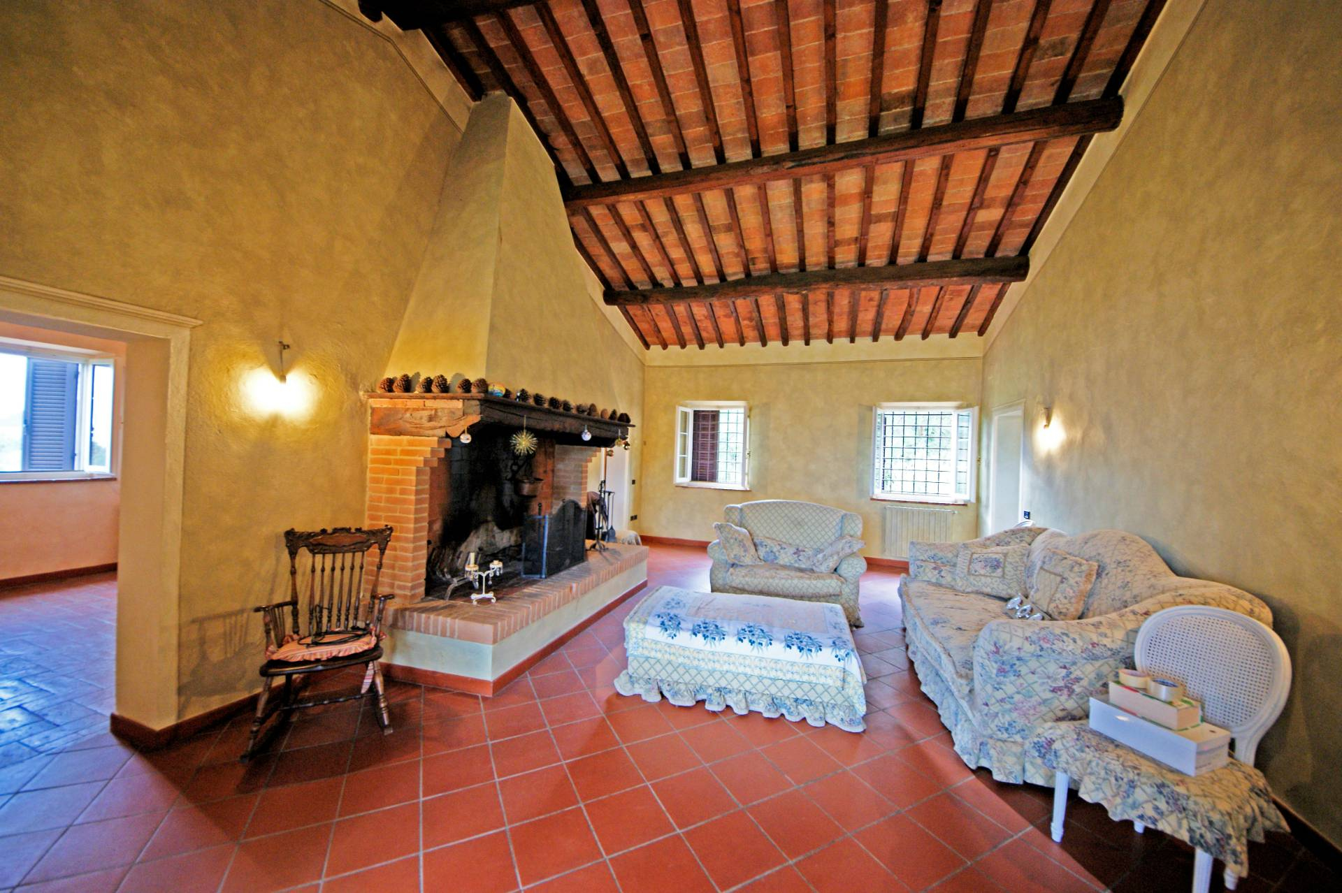 Casa colonica ristrutturata con parco e vista panoramica in vendita a Chianni, Rivalto