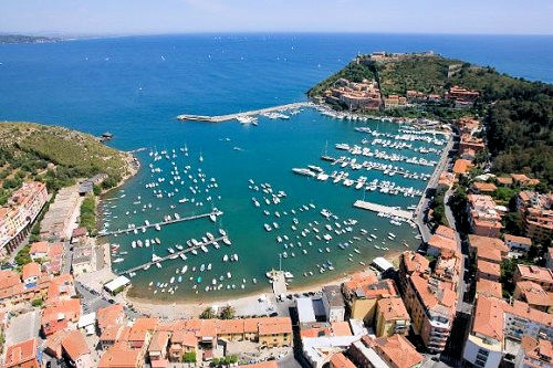 Lotto di terreno con progetto approvato per la realizzazione di un parcheggio per 85 posti auto in v