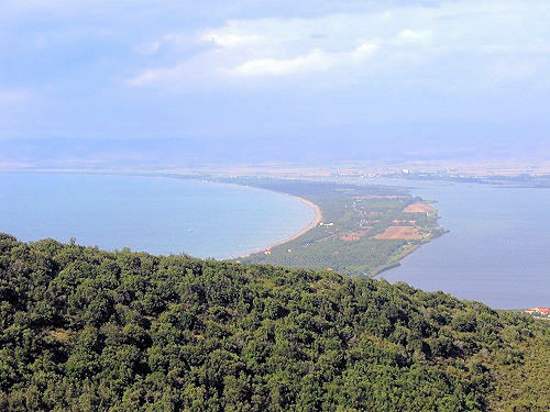 Lotto di terreno con progetto approvato per la realizzazione di un parcheggio per 85 posti auto in v