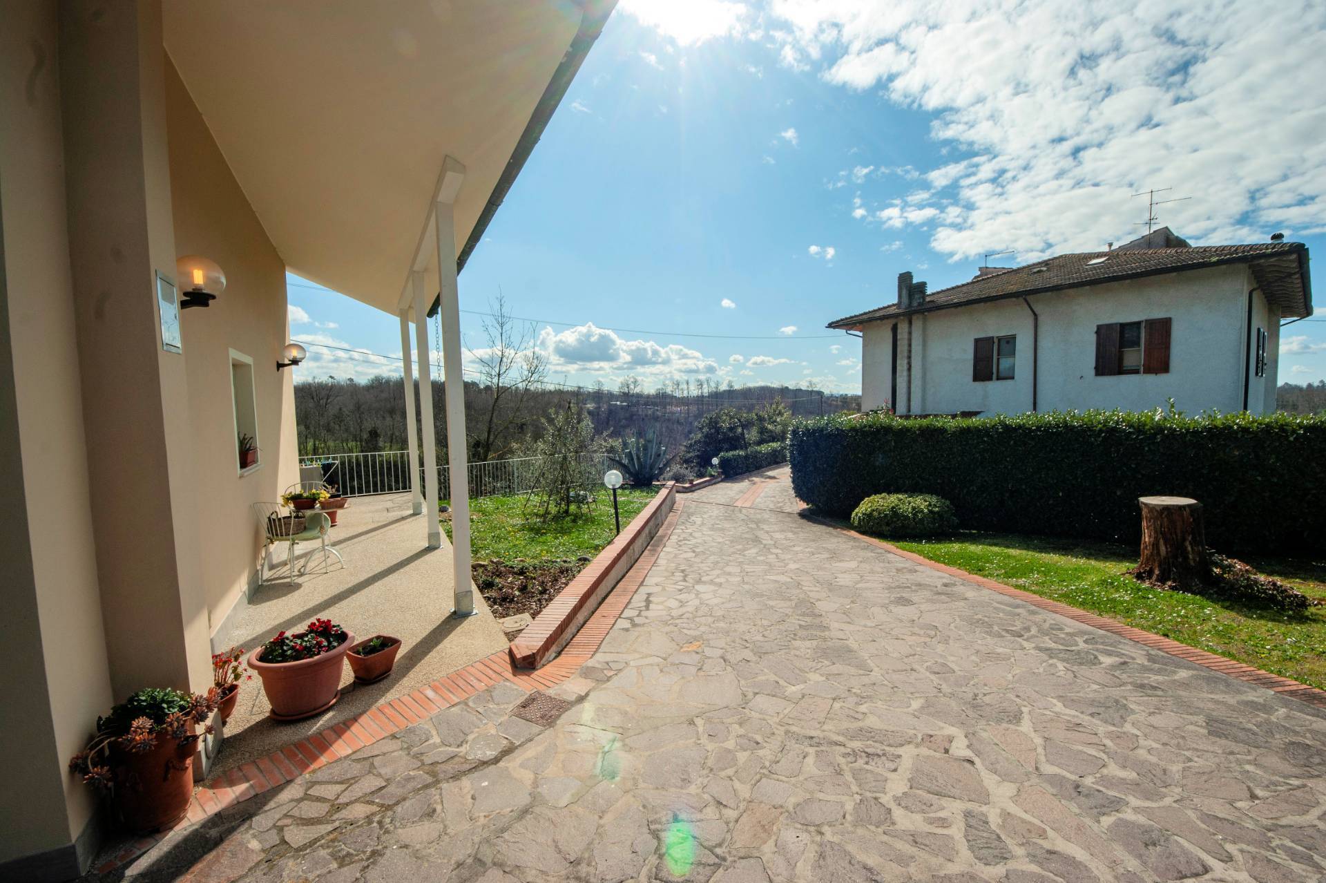 Appartamento in bifamiliare con giardino privato e depemdance in vendita a Santa Maria a Monte