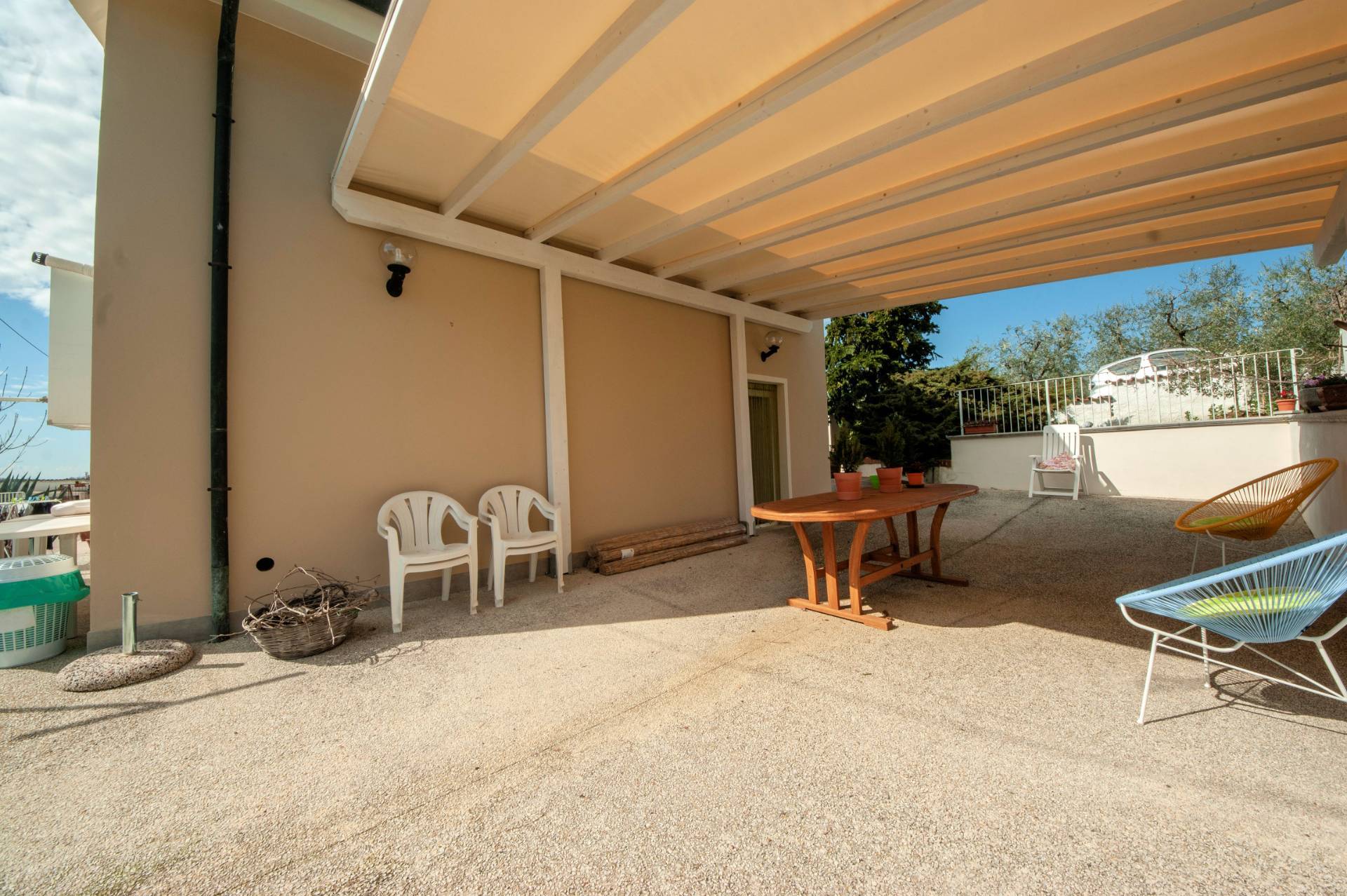 Appartamento in bifamiliare con giardino privato e depemdance in vendita a Santa Maria a Monte