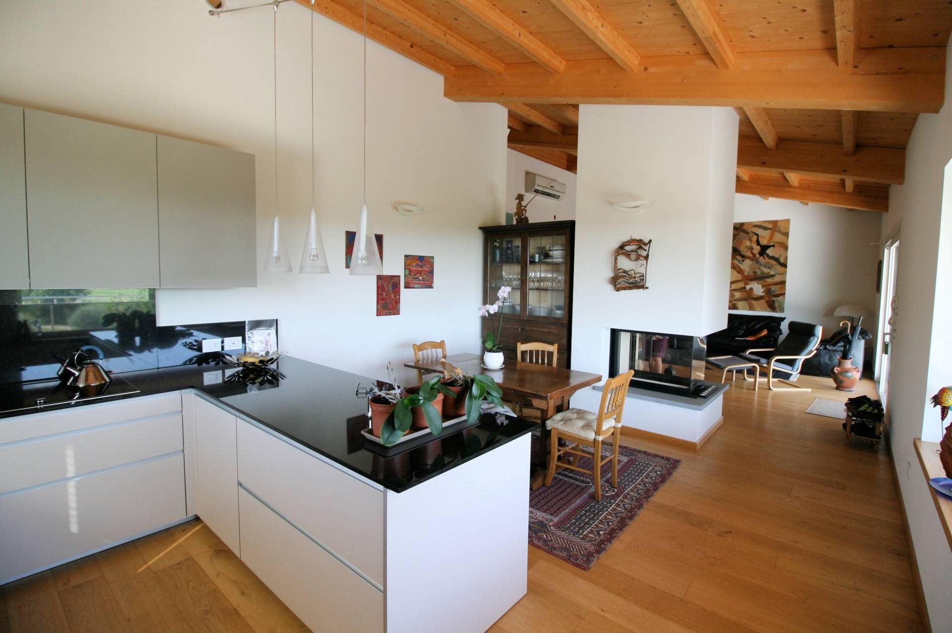 Podere con ampio terreno e piscina in vendita a Massa Marittima, Valpiana