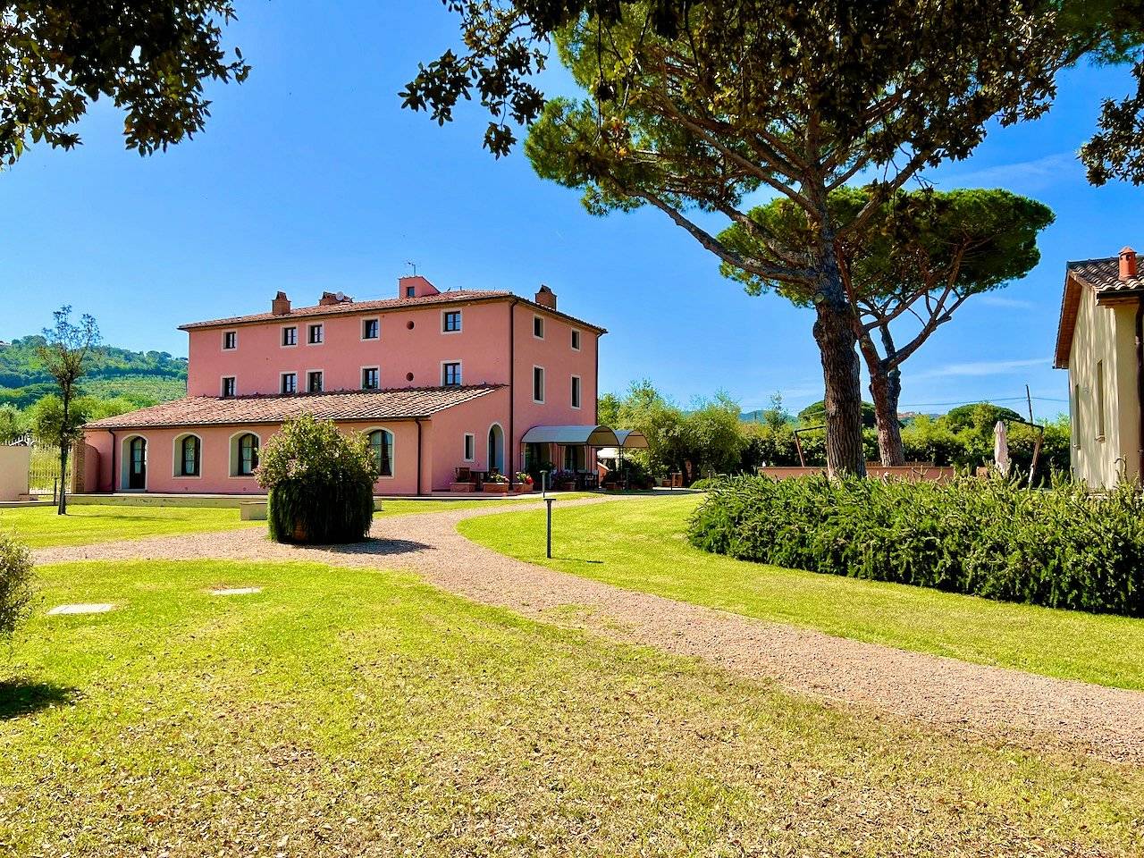 Prestigioso complesso immobiliare vicino al mare in vendita a Castagneto Carducci