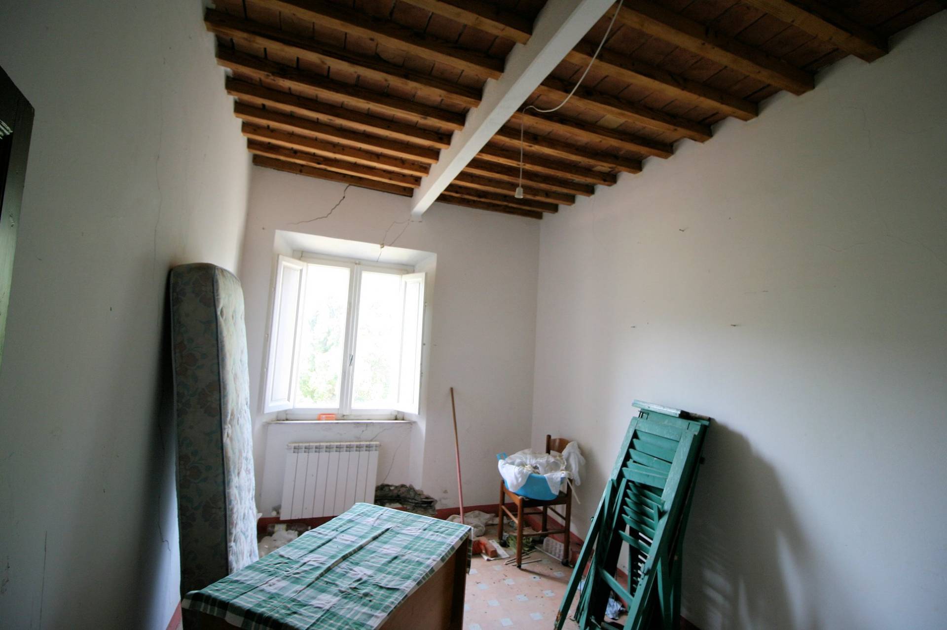 Complesso immobiliare di ampia superficie da ristrutturare in vendita a Santa Luce