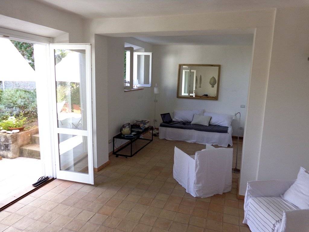 Porzione terratetto libero su tre lati con giardino e vista mare in vendita a Marciana, Poggio