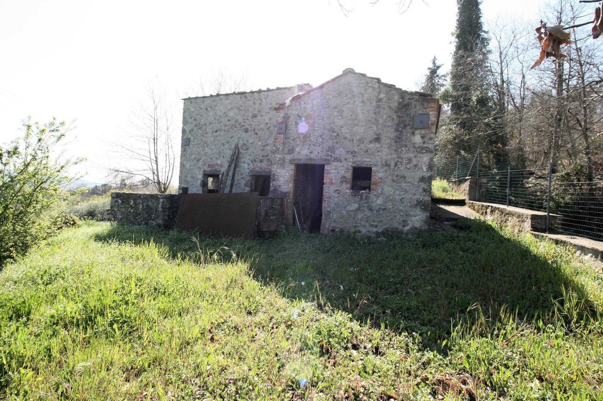 Complesso immobiliare in stile rustico Toscano in posizione panoramica in vendita a Roccastrada, Tor