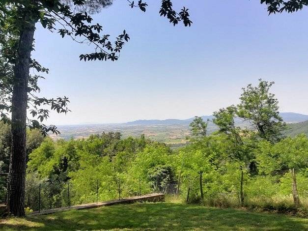 Agriturismo in antico borgo ristrutturato con parco e piscina in vendita a Roccastrada, Sassofortino