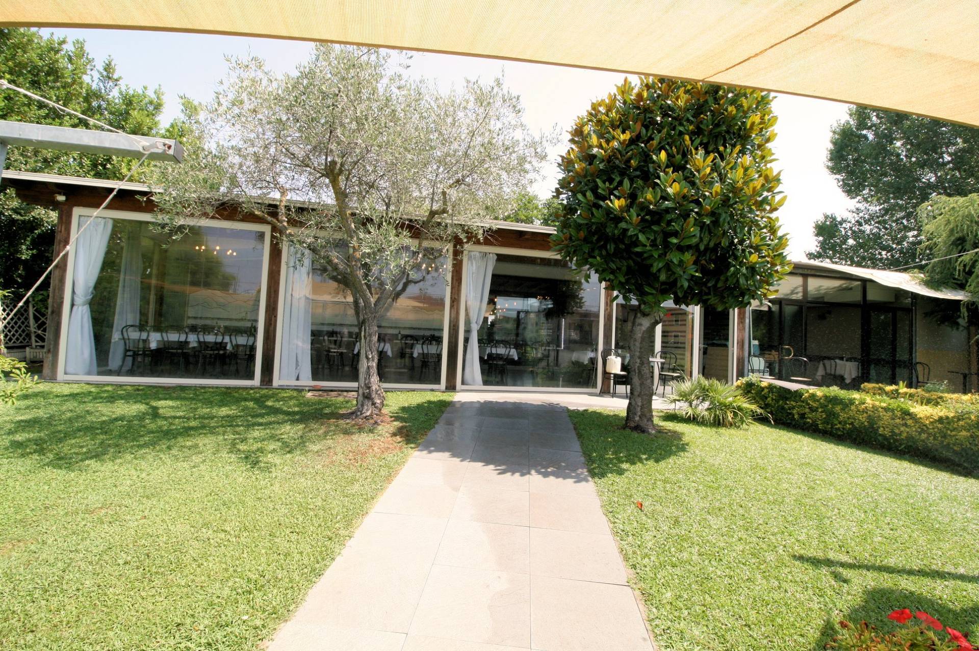 Vendita delle mura e dell'attivit di storico ristorante/pizzeria in vendita a Massa, Marina di Massa