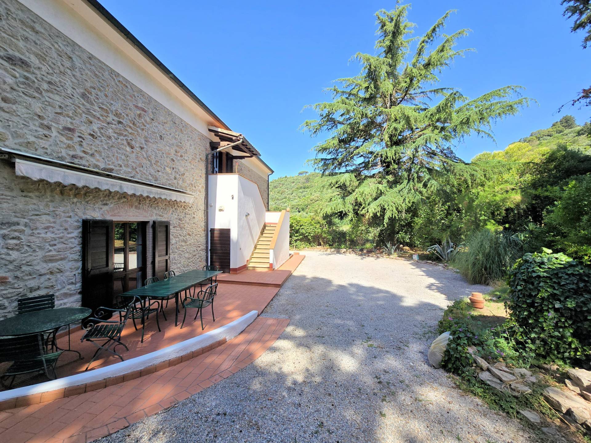 Casa indipendente in stile rustico Toscano con terreno in vendita a Campiglia Marittima, Venturina