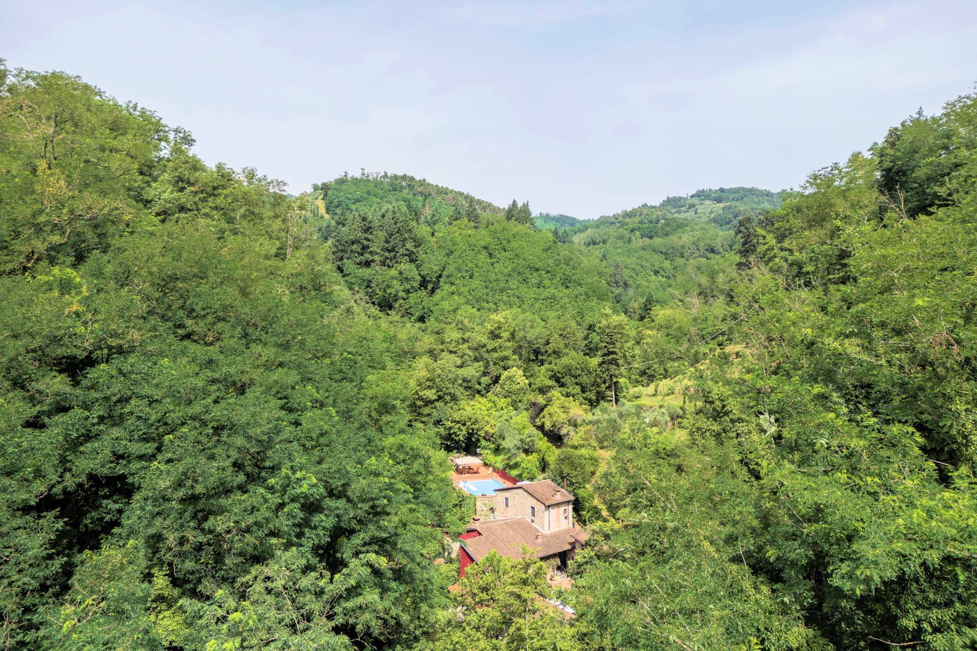 Rustico in stile Toscano con giardino e piscina in vendita a Buggiano, Colle