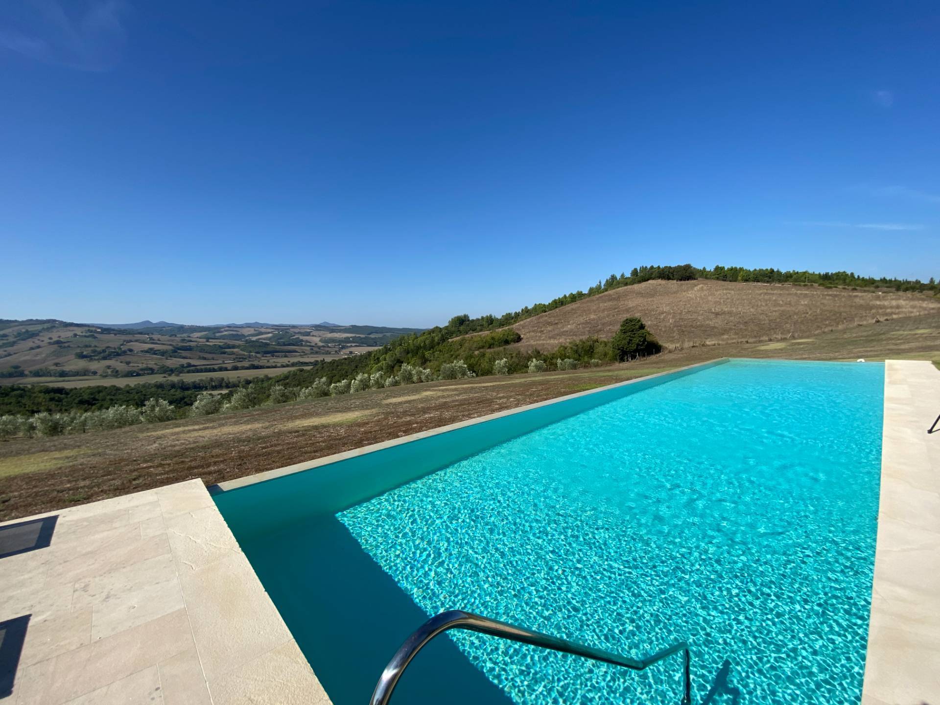 Proprieta' prestigiosa in un'oasi di pace e bellezza naturalistica in vendita a Volterra