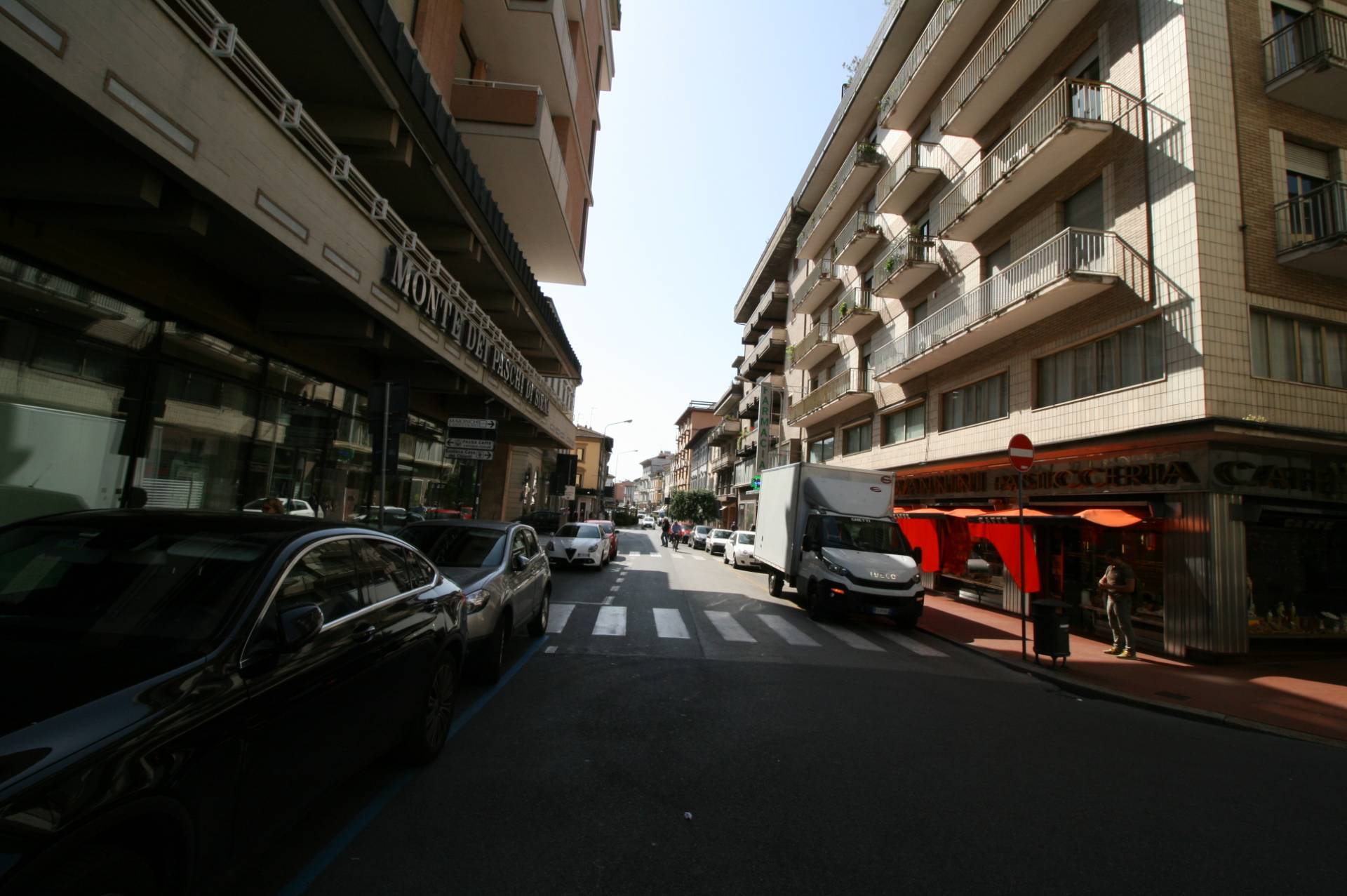 Area logistica edificabile vicina a Montecatini Terme in vendita a Montecatini-Terme