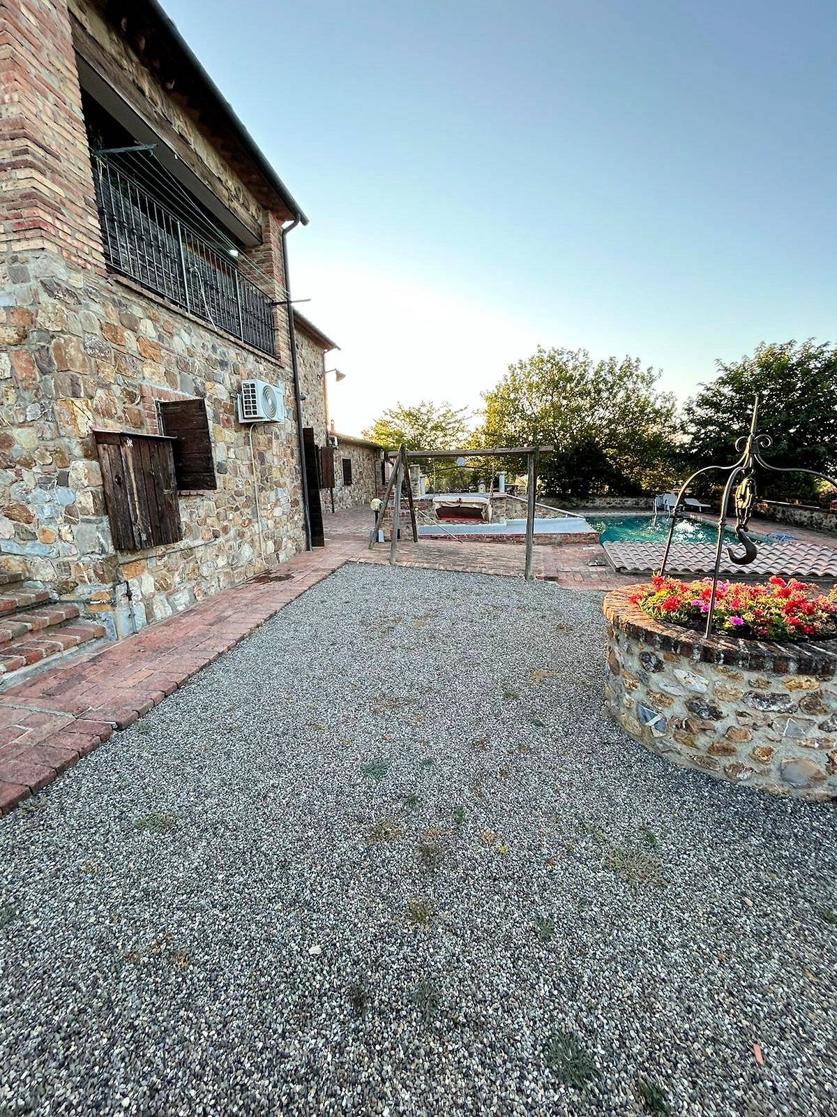 Casale in stile rustico Toscano con vista panoramica parco e piscina in vendita a Roccastrada, Ribol
