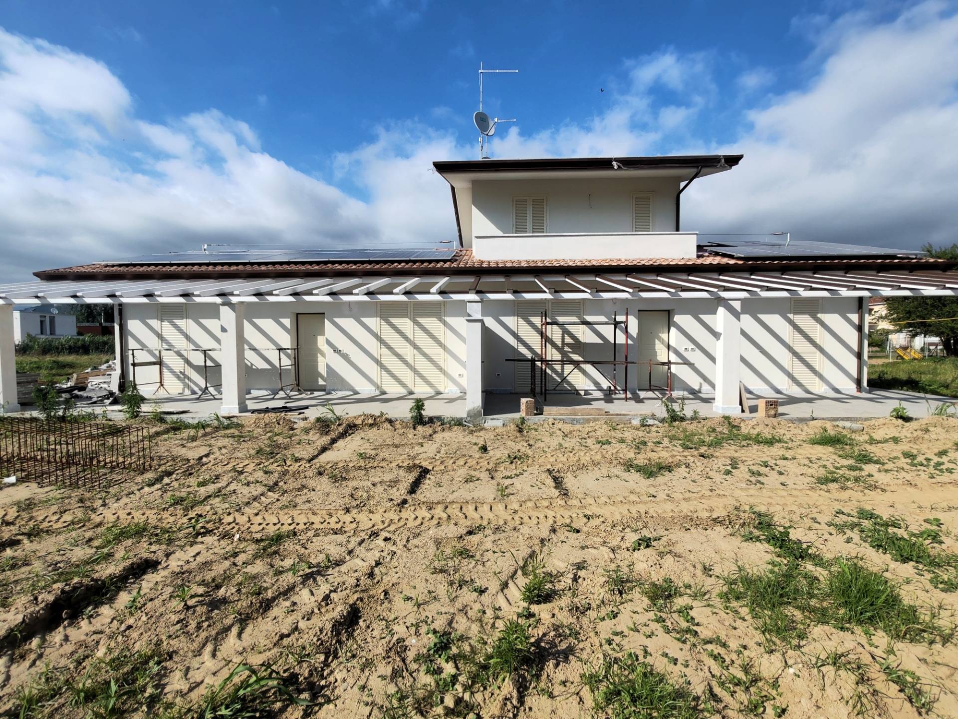 Porzione terratetto di villa bifamiliare di nuova costruzione con possibili detrazioni fiscali in ve