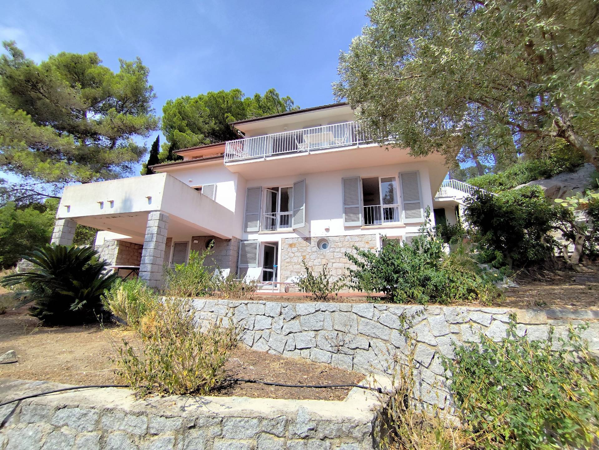 Villa singola in posizione panoramica con vista fino al mare in vendita a Campo nell'Elba, Sant'Ilar