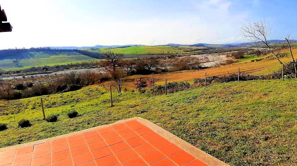 Complesso immobiliare in posizione fantastica a poca distanza dalle terme in vendita a Manciano, Sat