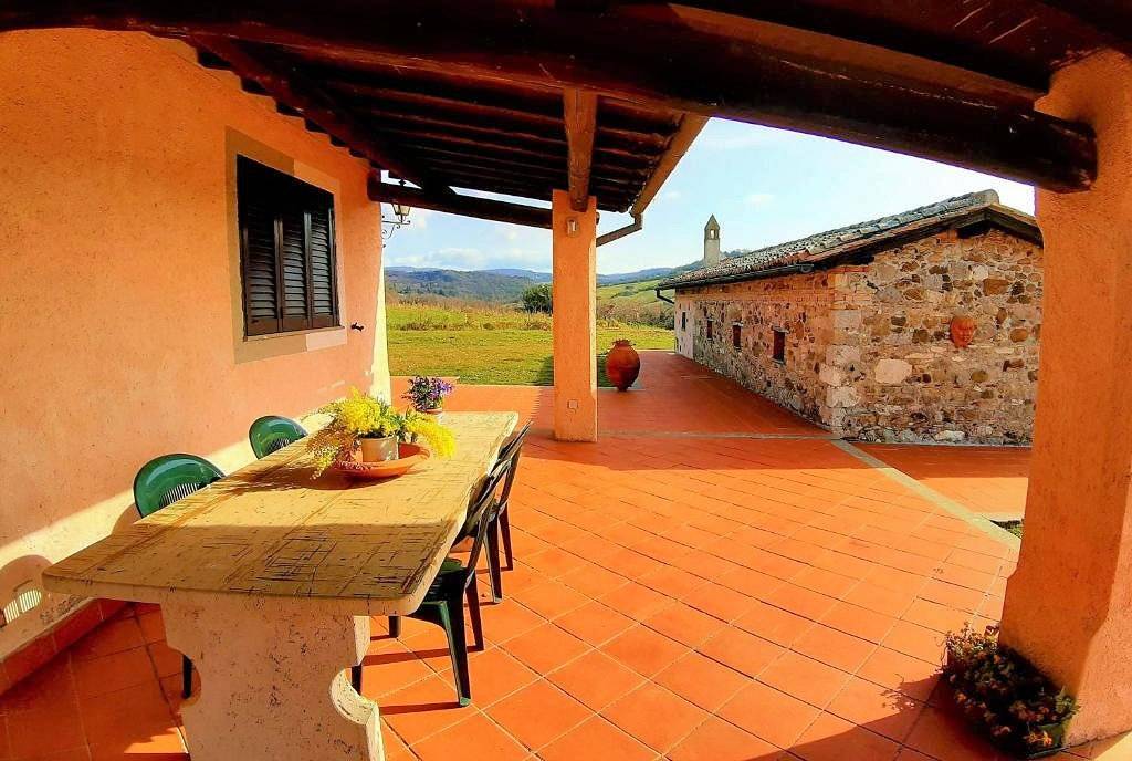 Complesso immobiliare in posizione fantastica a poca distanza dalle terme in vendita a Manciano, Sat