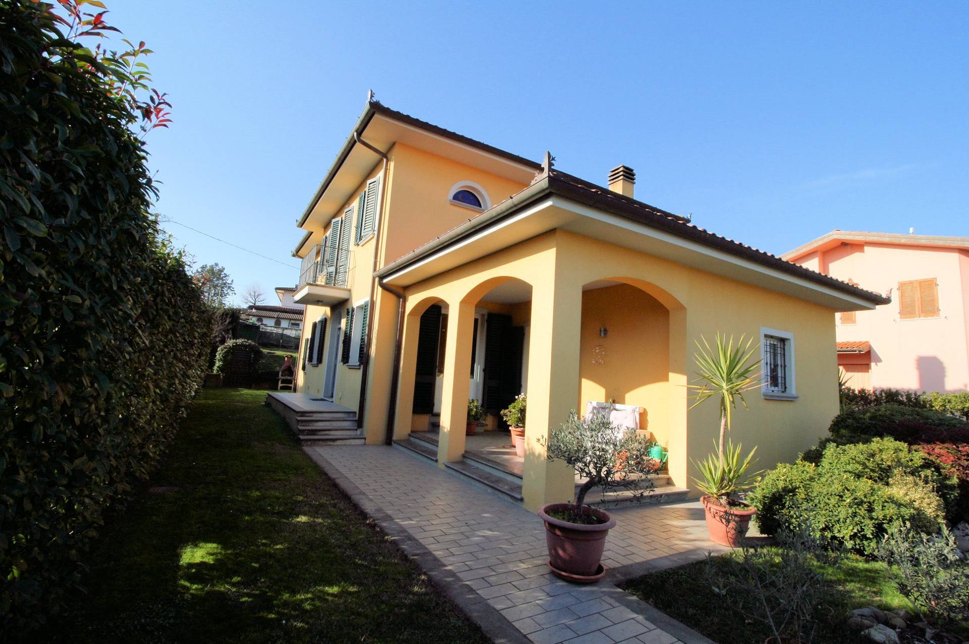 Villetta singola con giardino in vendita a Montecarlo