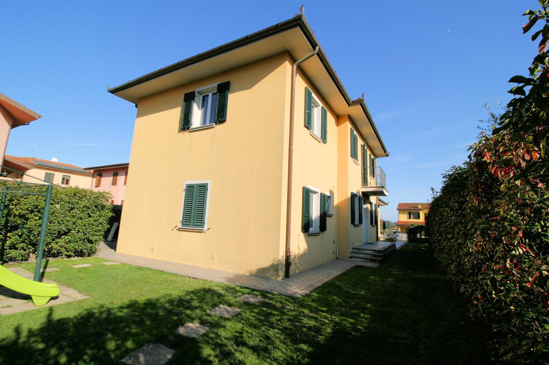 Villetta singola con giardino in vendita a Montecarlo