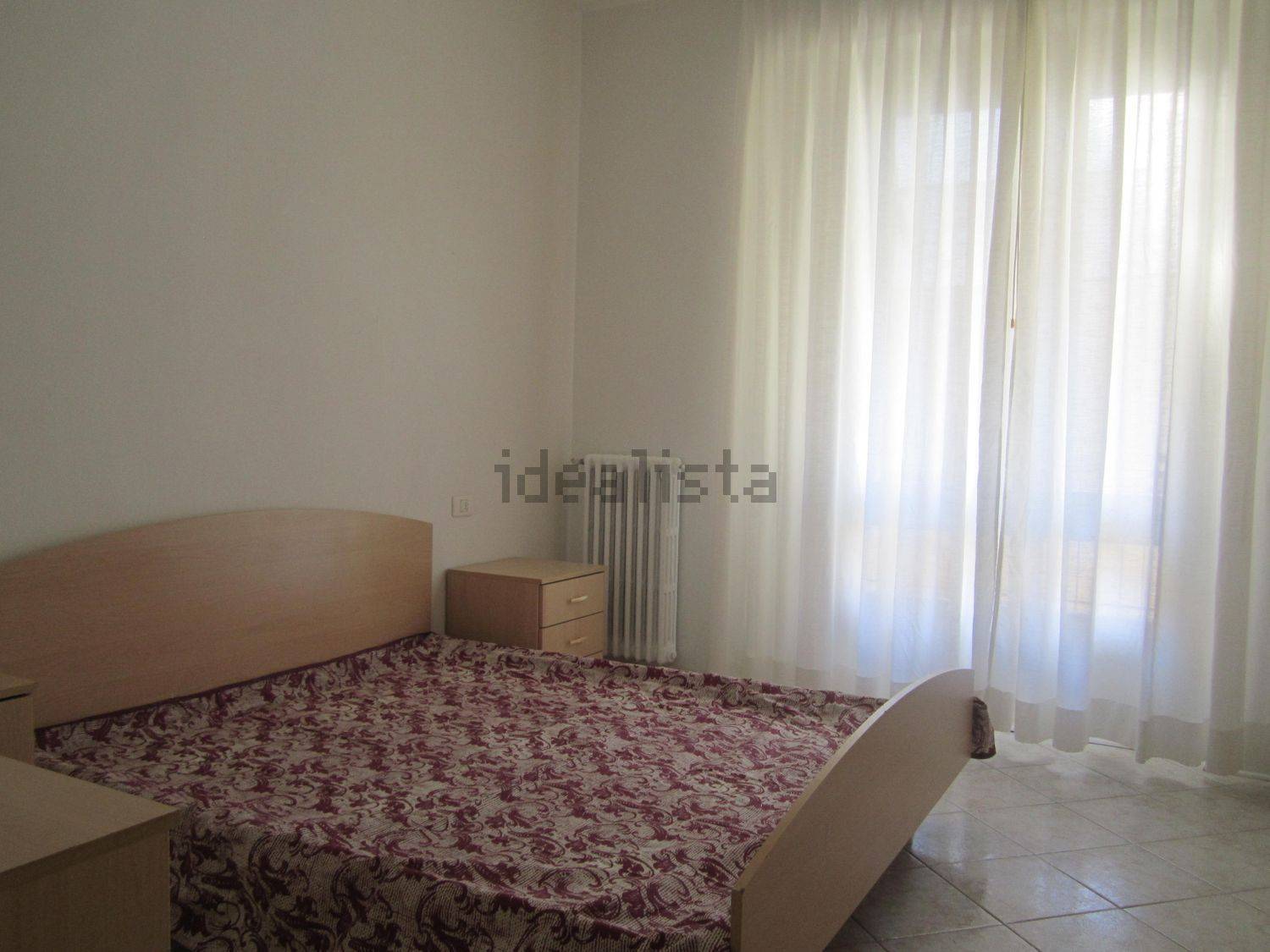 Appartamento al piano primo con ascensore in zona centrale in vendita a Pistoia, Centrale