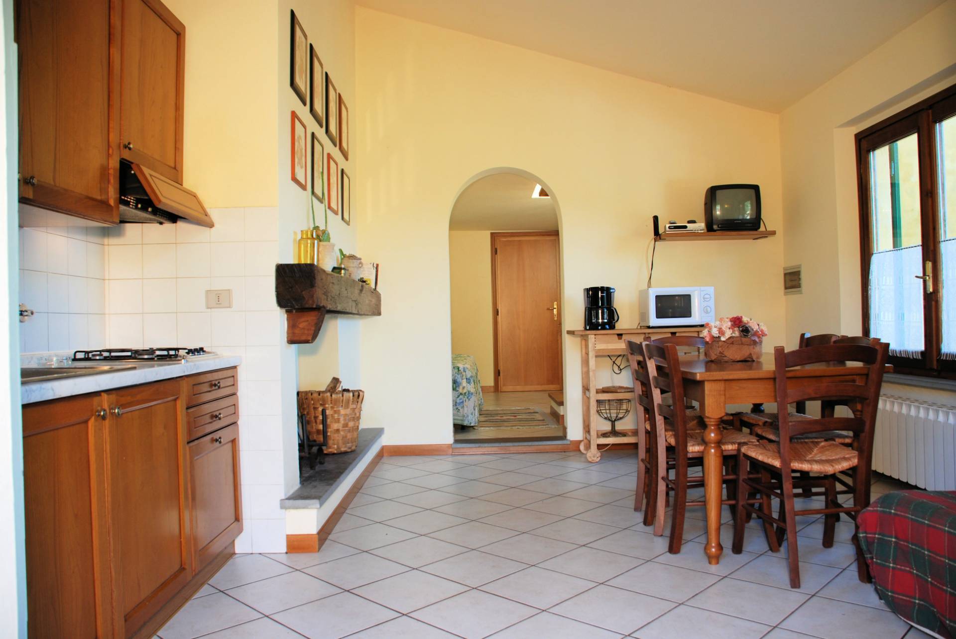 Casa vacanze con piscina e vista panoramica mozzafiato in vendita a Lamporecchio