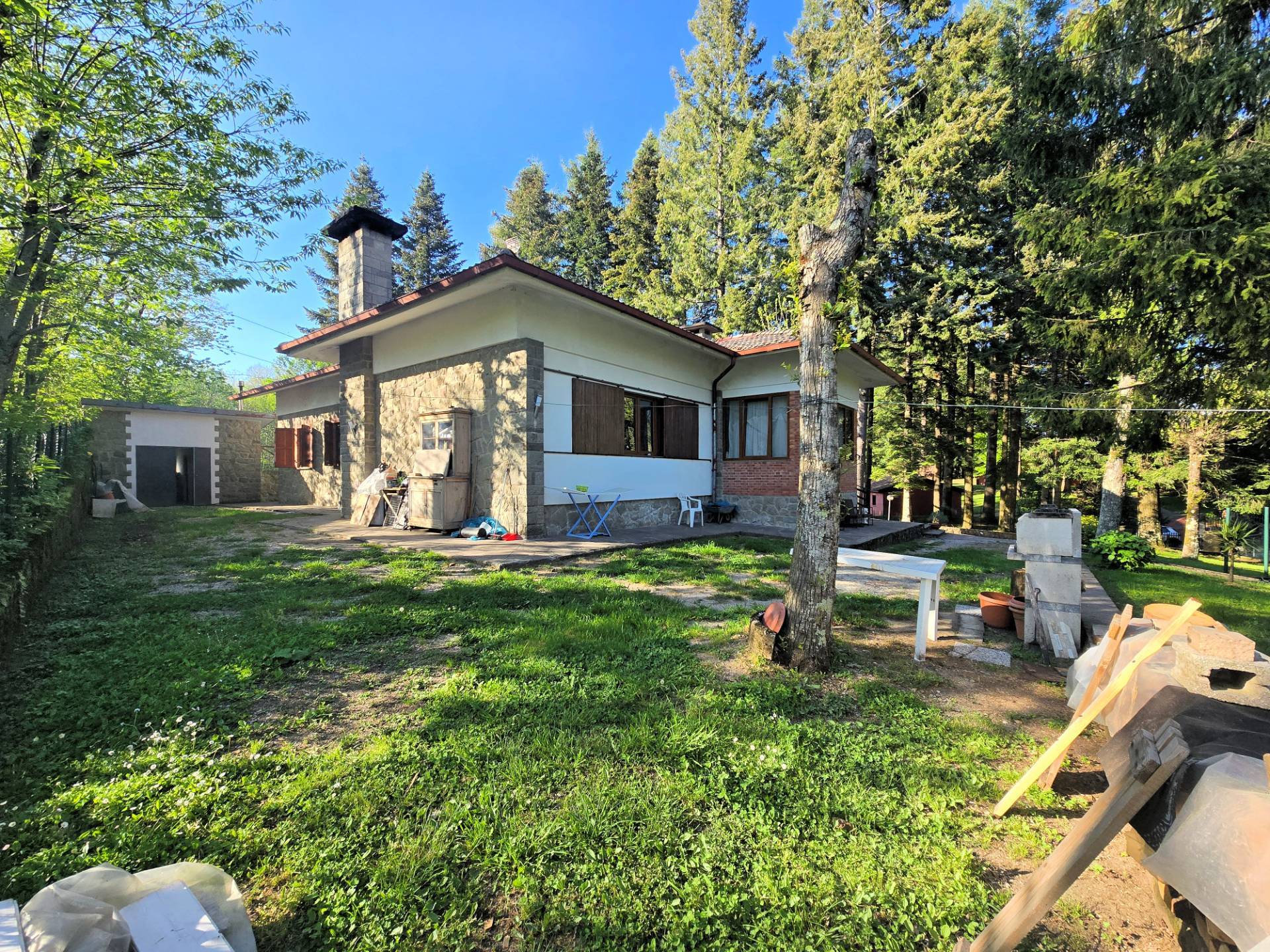 Villa con ampio giardino in vendita a Marliana, Femminamorta