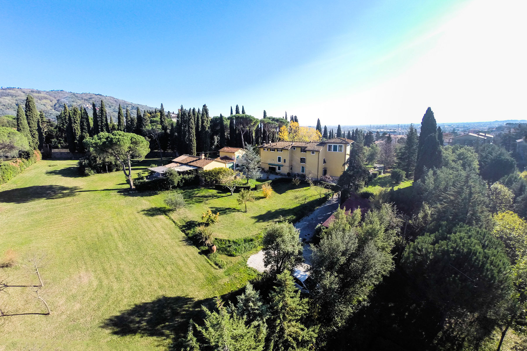 Antica villa padronale con parco in vendita a Pescia