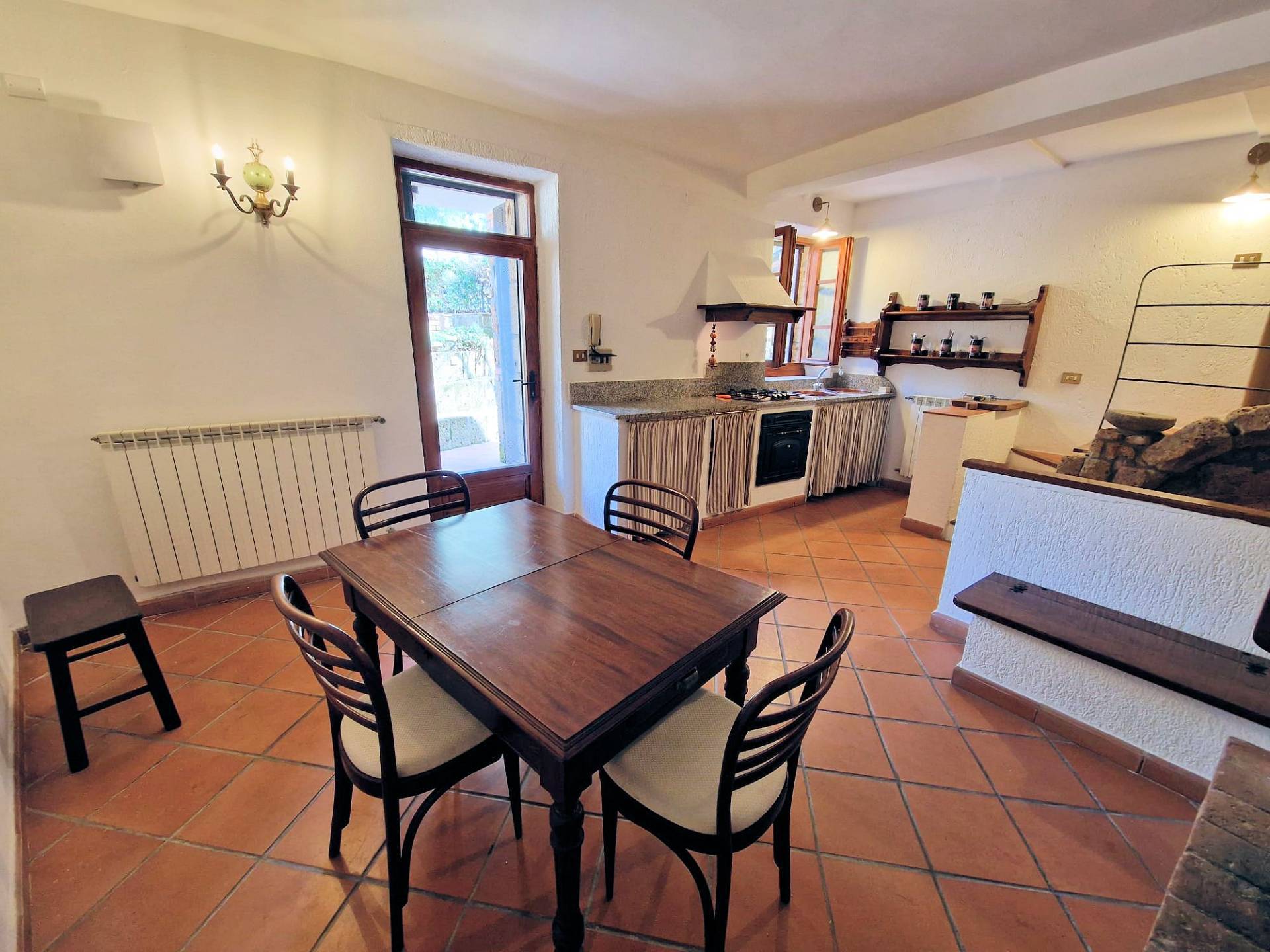 Terratetto unifamiliare indipendente in vendita a Sorano